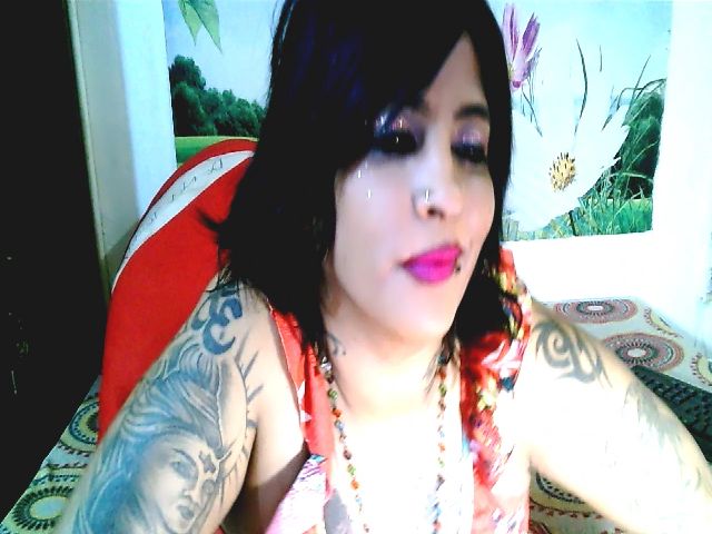 Live sex webcam photo for IndianKatz #258983194