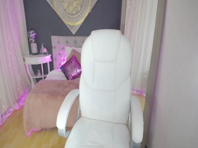 Live sex webcam photo for Karina_V #259771694