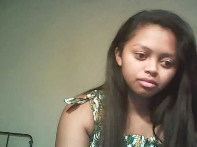 Live sex webcam photo for Mayah1 #258258137