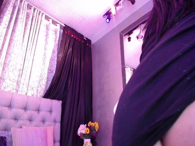 Live sex webcam photo for Katalina_luv #261160609