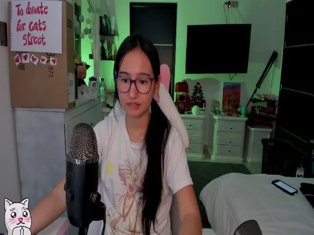 Live sex webcam photo for AnnieJulieth #261914763