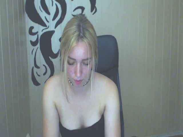 Live sex webcam photo for KetiLove_ #264618222