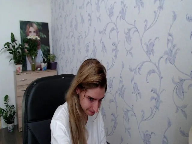 Live sex webcam photo for Springibabby #254378665