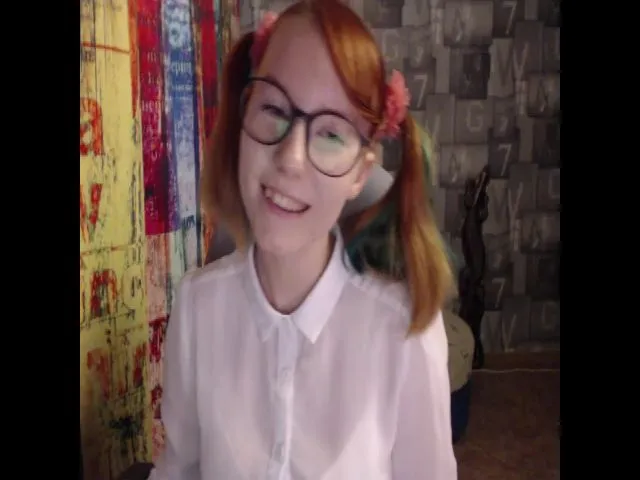 Live sex webcam photo for NikiFoks18 #264055028