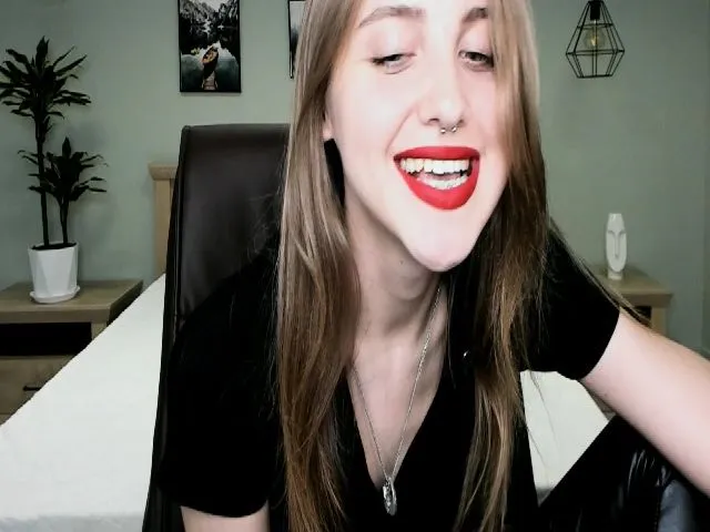 Live sex webcam photo for CassiaBlade #264466237