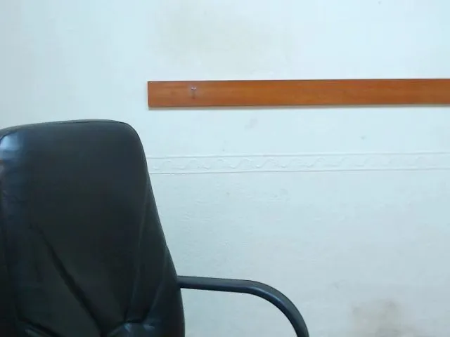 Live sex webcam photo for Miss_Vivian #253473817