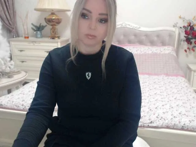 Live sex webcam photo for mirage40 #241029411
