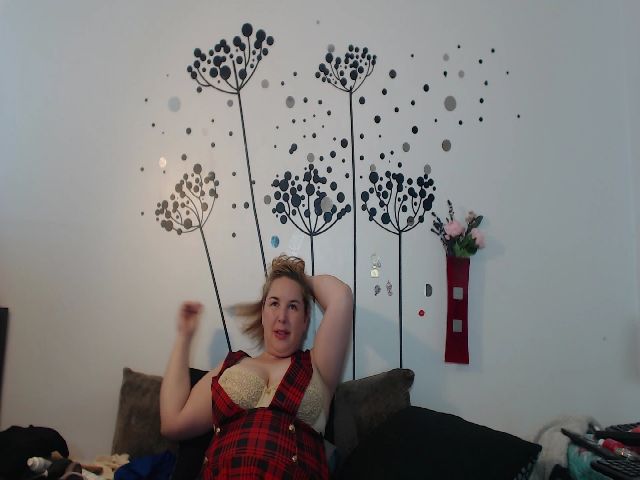 Live sex webcam photo for voluptuousDDD #263257714