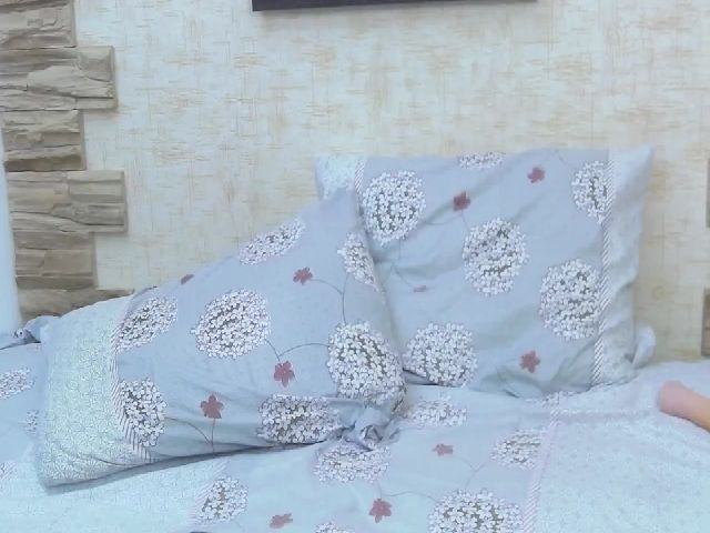 Live sex webcam photo for Megaliya #263069082