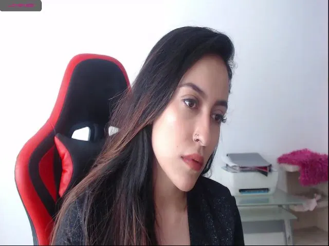 Live sex webcam photo for VenusCox #260788386