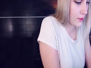 Live sex webcam photo for SantaGirll #251938272