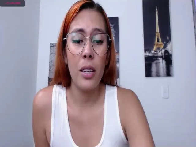 Live sex webcam photo for Alessiafioore #256324397