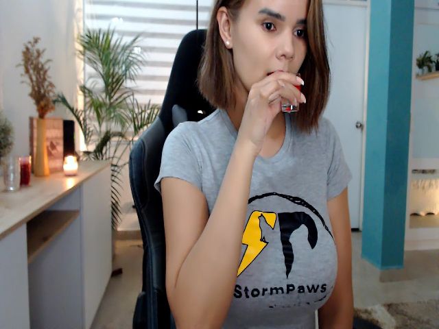 Live sex webcam photo for AngelaMar #257888453