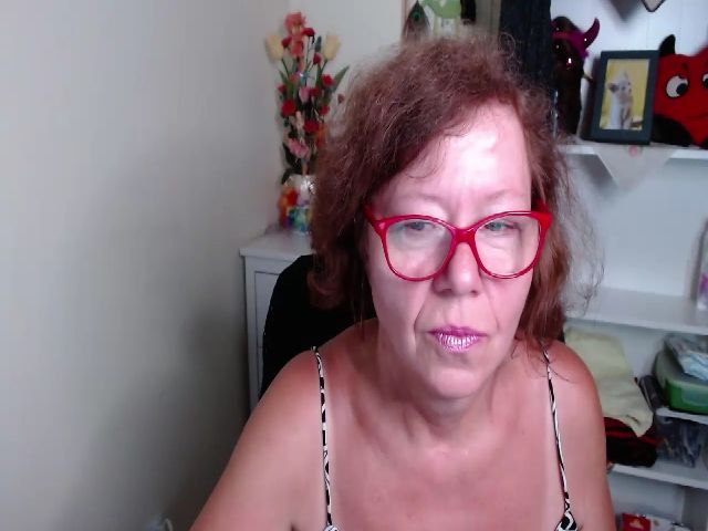 Live sex webcam photo for Adele_69 #253027589