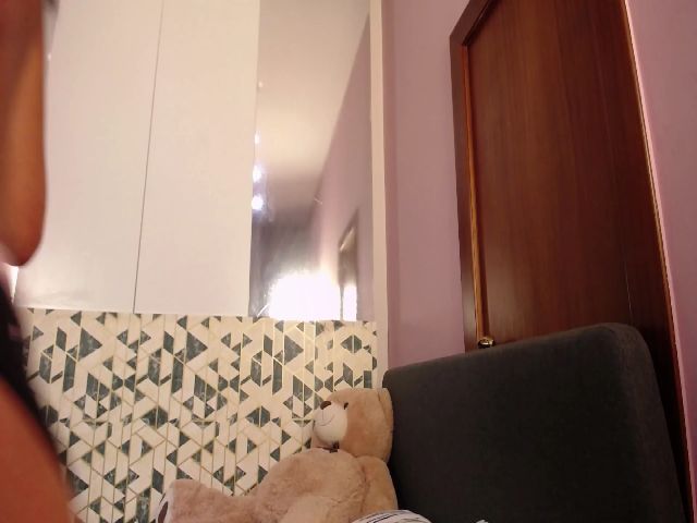 Live sex webcam photo for RaniaVibes #262397626