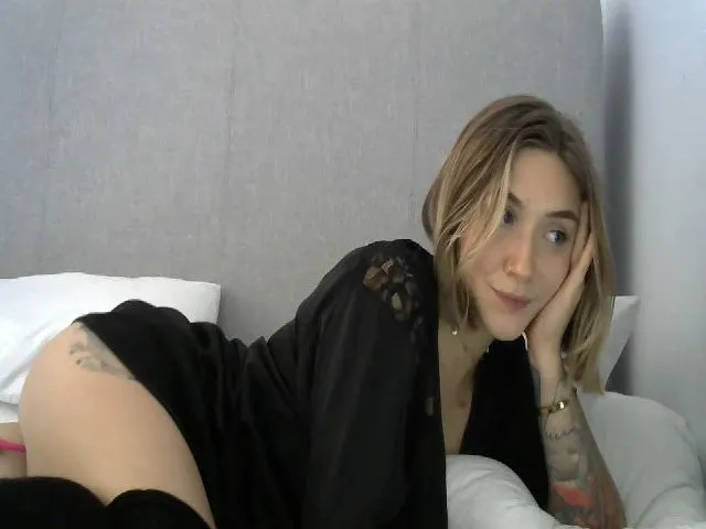Live sex webcam photo for Tattoo_bbgirl #254501983