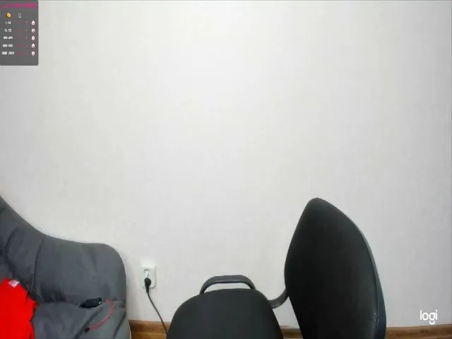 Live sex webcam photo for SarahSmiths #257225827