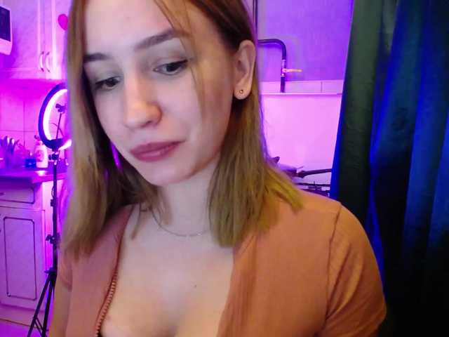 Live sex webcam photo for kissska07 #241394060