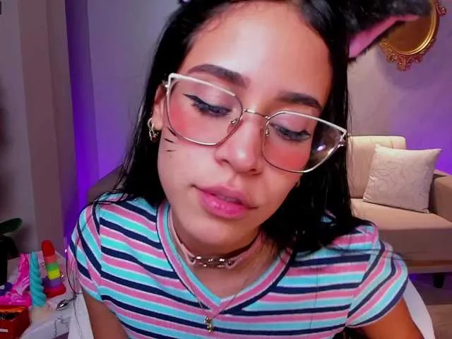 Live sex webcam photo for EvelynHarris #287950229