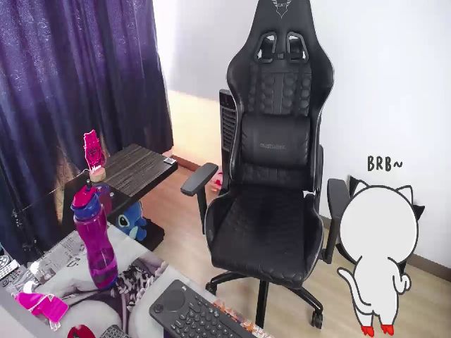 Live sex webcam photo for BiancaMiller #258744378