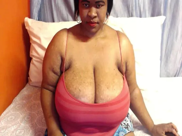 Live sex webcam photo for Sweetnozie #263008561