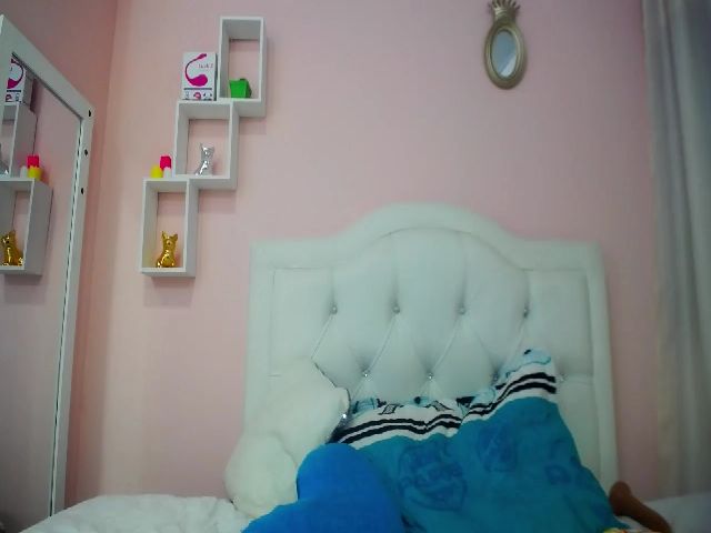 Live sex webcam photo for Petite_camila #287864191