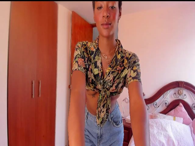 Live sex webcam photo for CleoFM #264531900