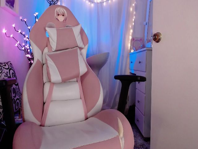 Live sex webcam photo for ANGELLICAQUEN #257291590