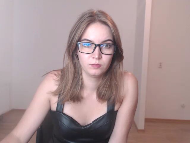 Live sex webcam photo for ALESSA_MOON #263218626