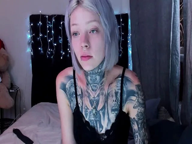Live sex webcam photo for LiluKayden #252811798