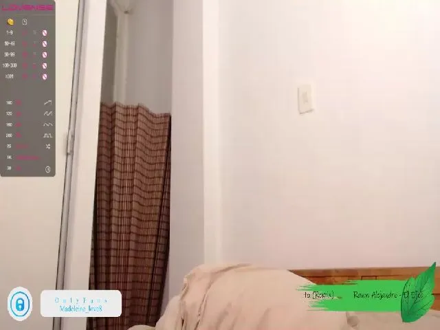Live sex webcam photo for MadelinLove #255526386