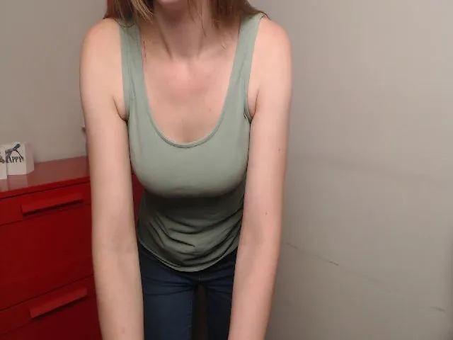 Live sex webcam photo for Little_ZOE #263524154
