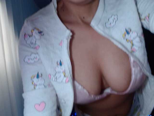 Live sex webcam photo for TATIKAZUMY #245363715
