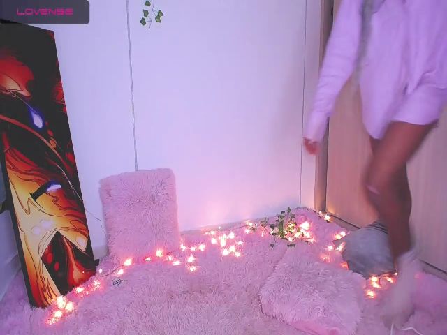 Live sex webcam photo for Aria_brown_ #256437915