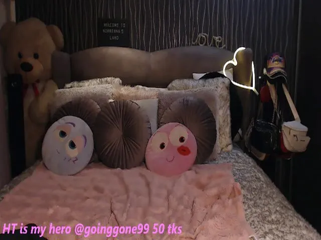 Live sex webcam photo for Morrenna #255458003