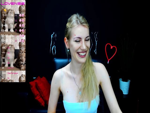 Live sex webcam photo for LiliManchest #253865770