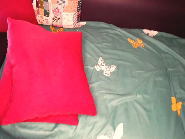 Live sex webcam photo for evellyn_eve #256482596