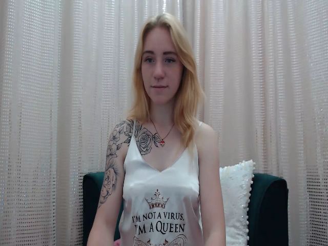 Live sex webcam photo for RedBerryy #253283334