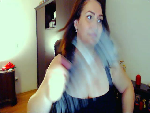 Live sex webcam photo for saragoddess #287888422