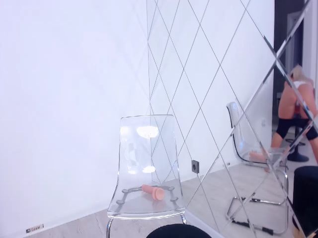 Live sex webcam photo for SexyElisabeth #262651513