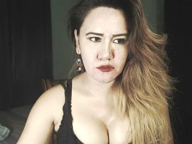 Live sex webcam photo for Scarlethotty #253403671