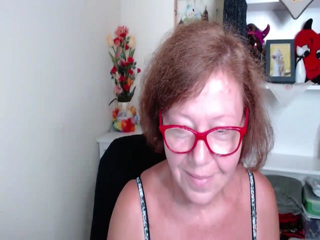 Live sex webcam photo for Adele_69 #258625347