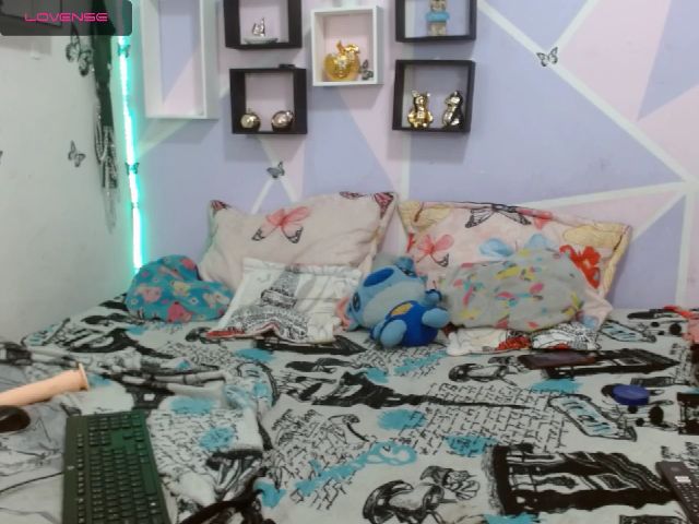 Live sex webcam photo for Emma_Bowis #255544712