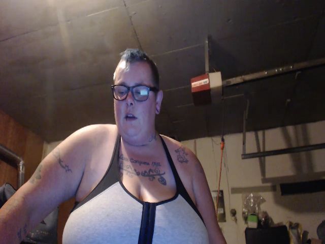 Live sex webcam photo for PunkChick420 #264788156
