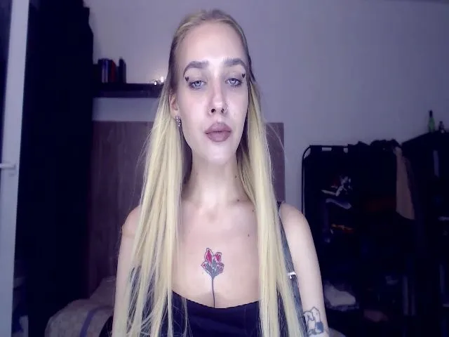 Live sex webcam photo for Miss_Linda_ #287885888