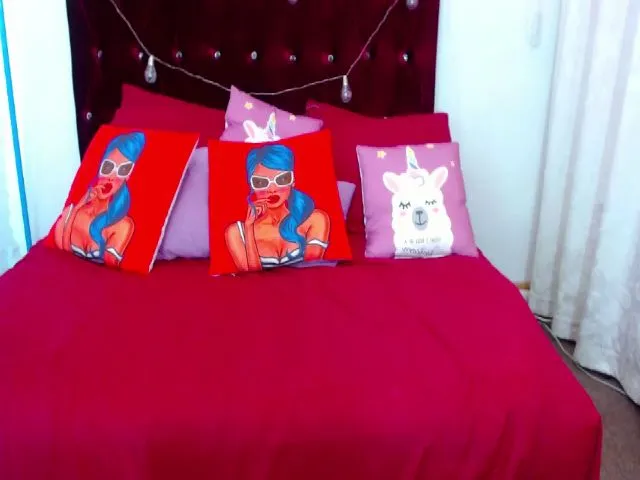 Live sex webcam photo for Lanna_Wolf #253652587