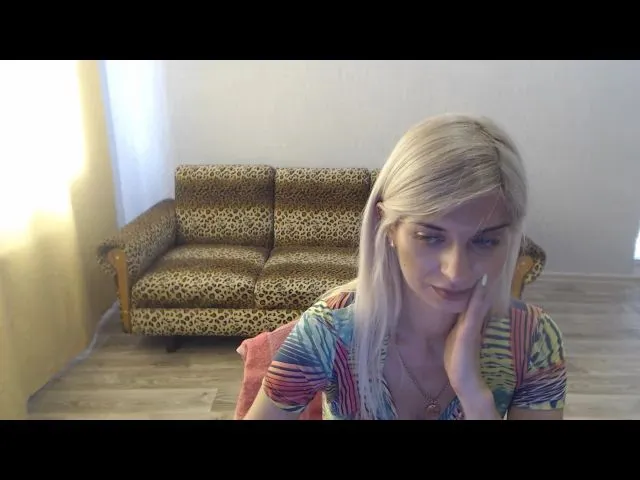 Live sex webcam photo for SexyBeatriice #262604358