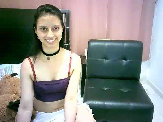 Live sex webcam photo for Moana- #240943193