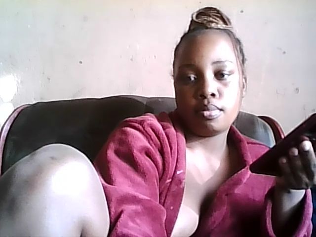 Live sex webcam photo for ebonyslut95 #253422679