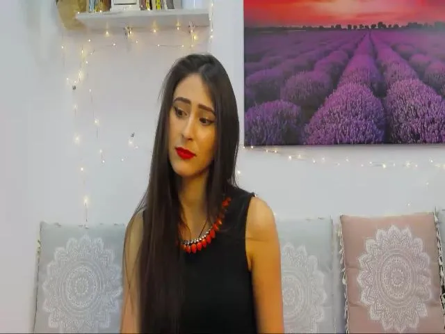 Live sex webcam photo for MaraW #253429069